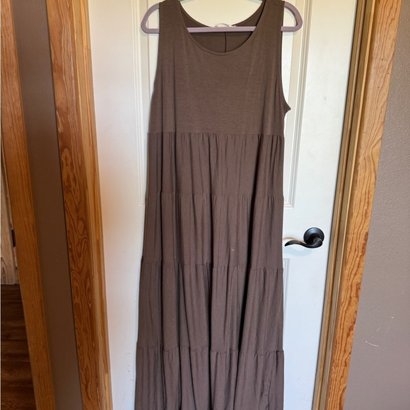 Zenana Brown Sleeveless Maxi Dress Size 1X - Picture 1 of 5